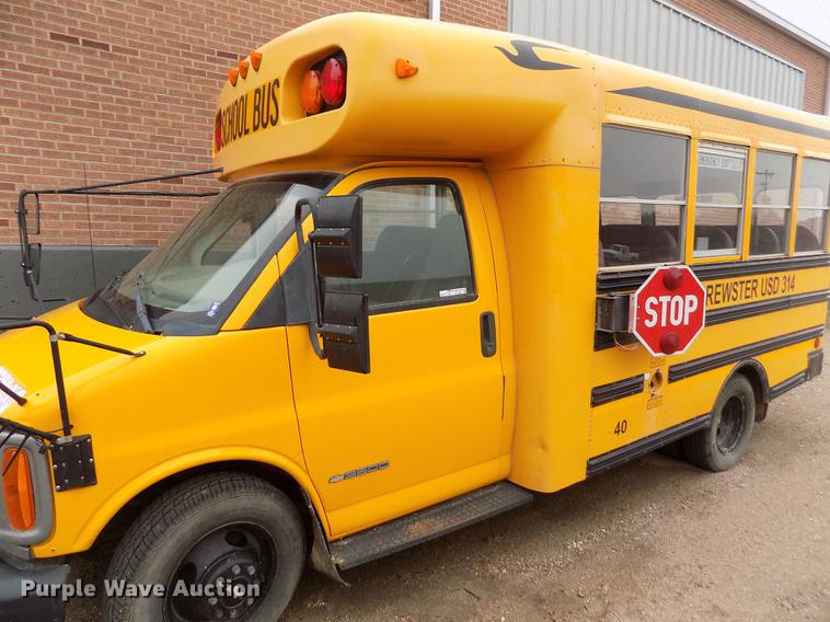 image for item FG9389 1999 Chevrolet Express 3500 school bus