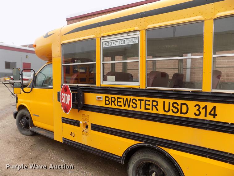 image for item FG9389 1999 Chevrolet Express 3500 school bus