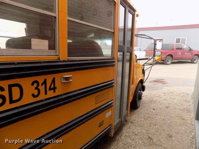 image for item FG9389 1999 Chevrolet Express 3500 school bus