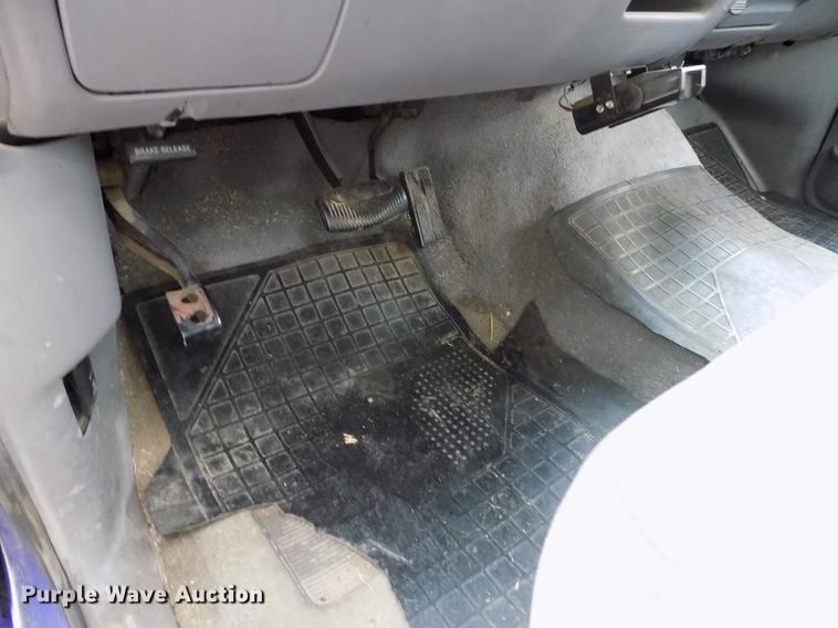 image for item FG9404 1995 Ford F150 XLT pickup truck