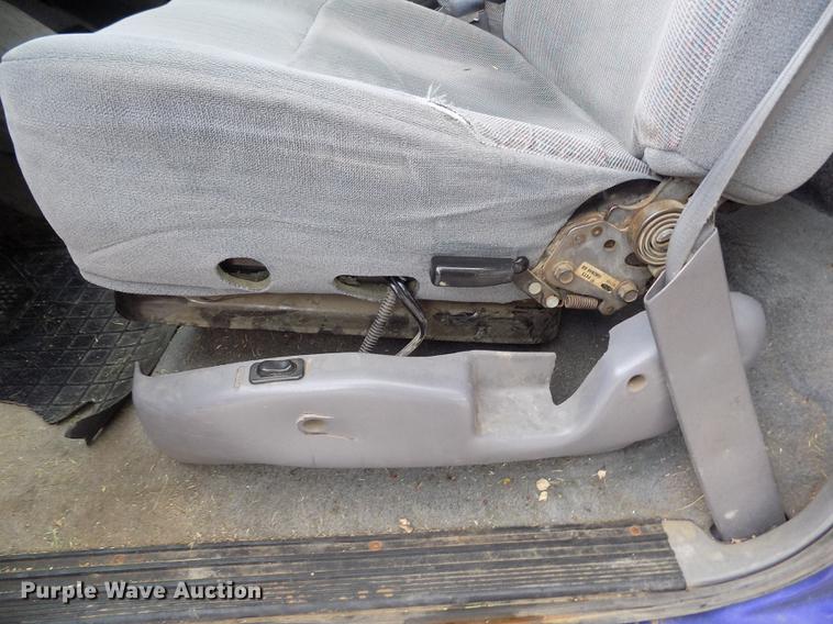 image for item FG9404 1995 Ford F150 XLT pickup truck