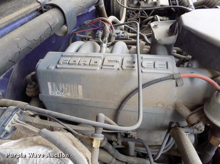 image for item FG9404 1995 Ford F150 XLT pickup truck