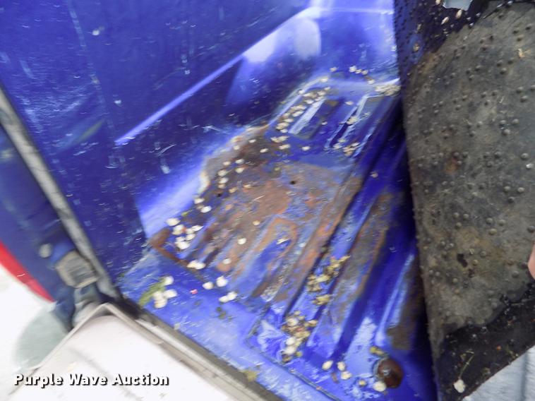 image for item FG9404 1995 Ford F150 XLT pickup truck