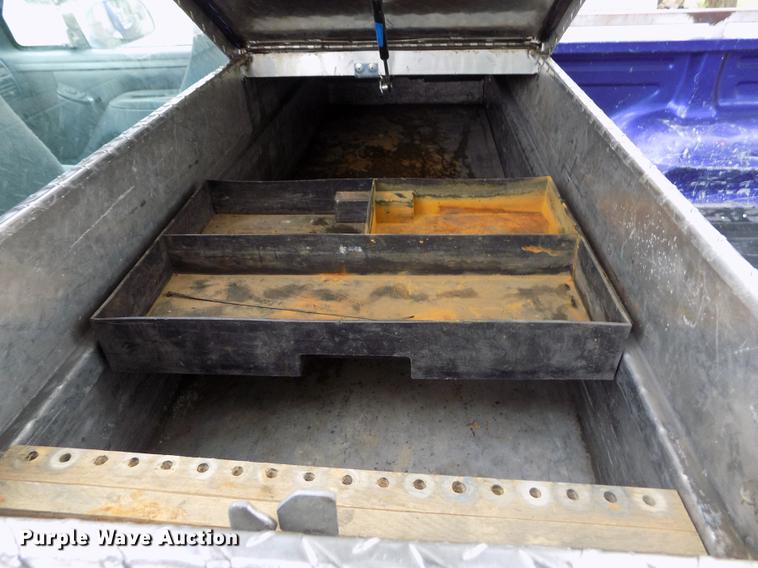 image for item FG9404 1995 Ford F150 XLT pickup truck