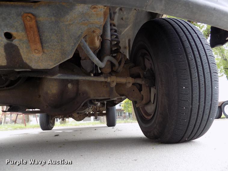 image for item FG9404 1995 Ford F150 XLT pickup truck