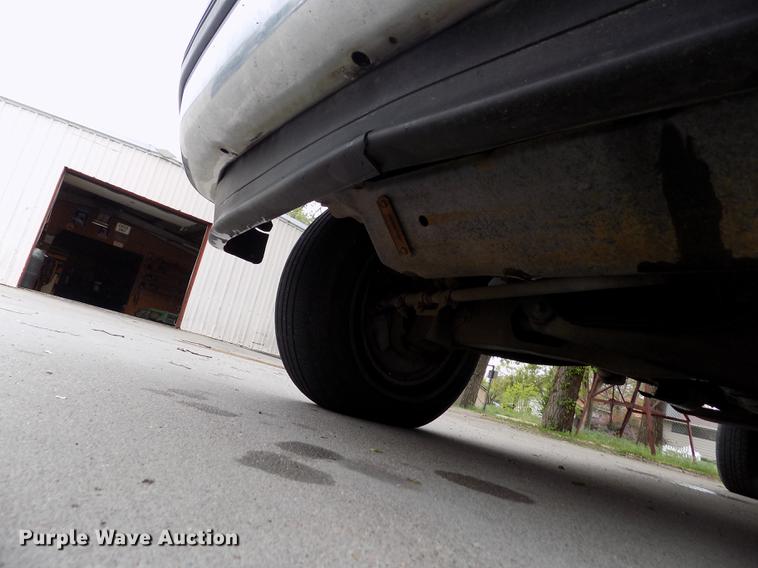 image for item FG9404 1995 Ford F150 XLT pickup truck