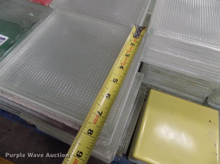 image for item FG9405 Approximately 189 glass blocks