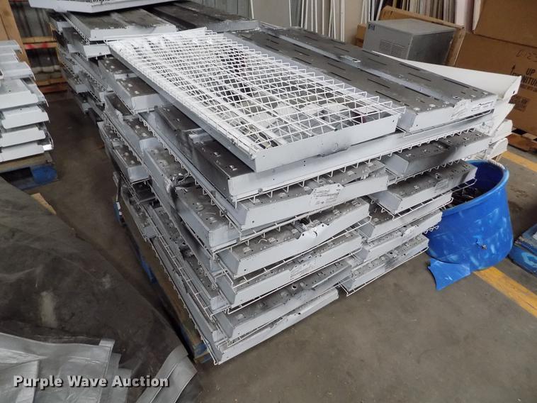 image for item FG9406 Approximately 41 fluorescent light fixtures