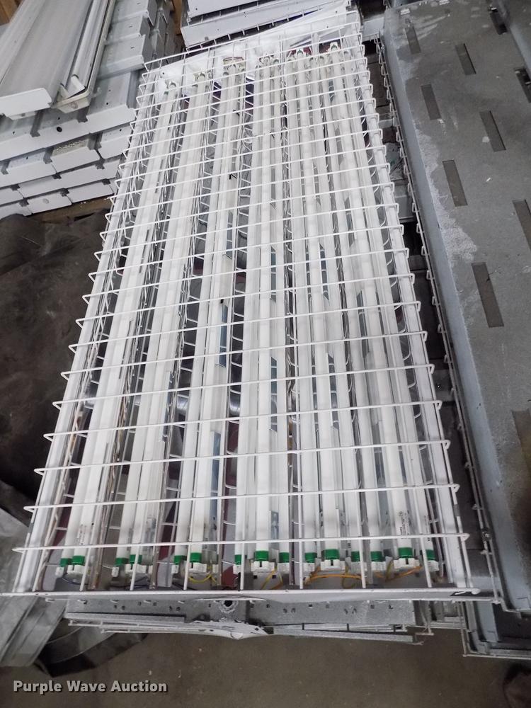 image for item FG9406 Approximately 41 fluorescent light fixtures