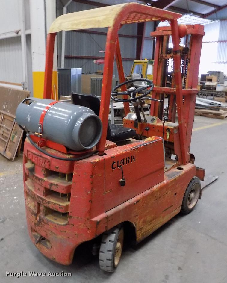 image for item FG9407 1965 Clark CF40B forklift