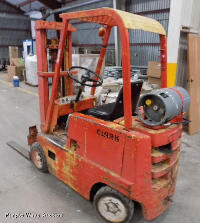 image for item FG9407 1965 Clark CF40B forklift