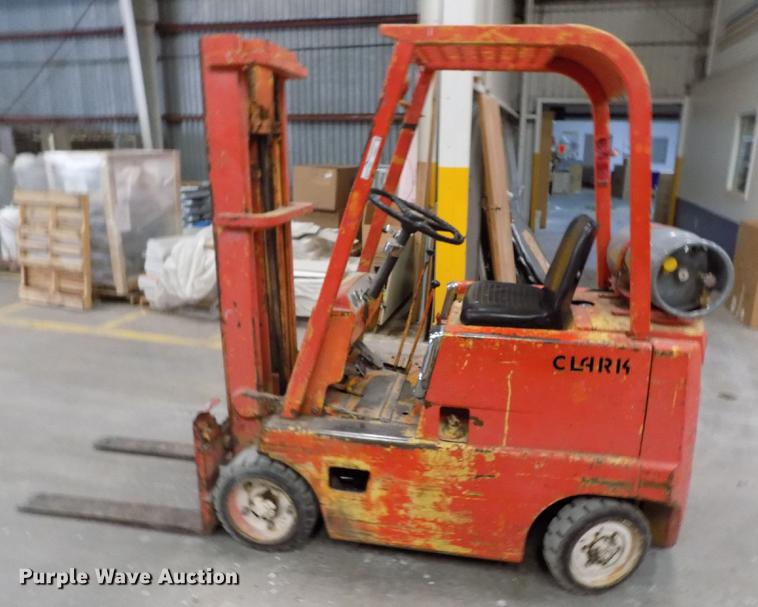 image for item FG9407 1965 Clark CF40B forklift