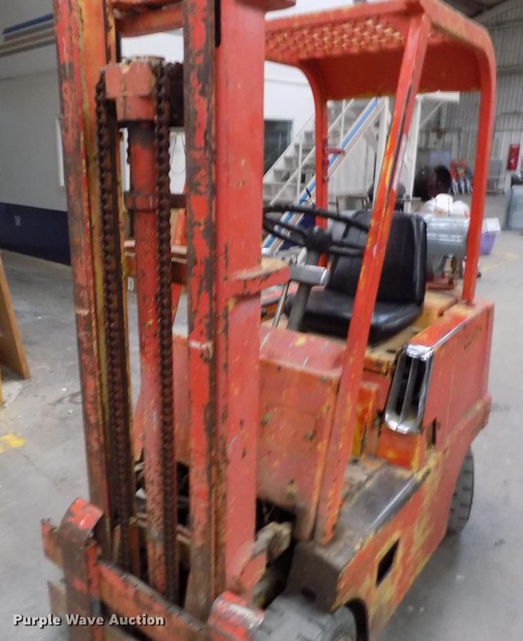 image for item FG9407 1965 Clark CF40B forklift