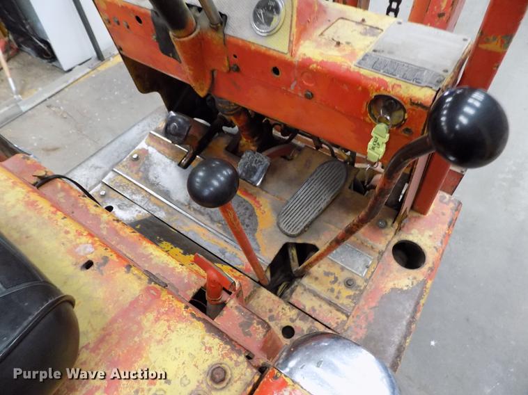 image for item FG9407 1965 Clark CF40B forklift