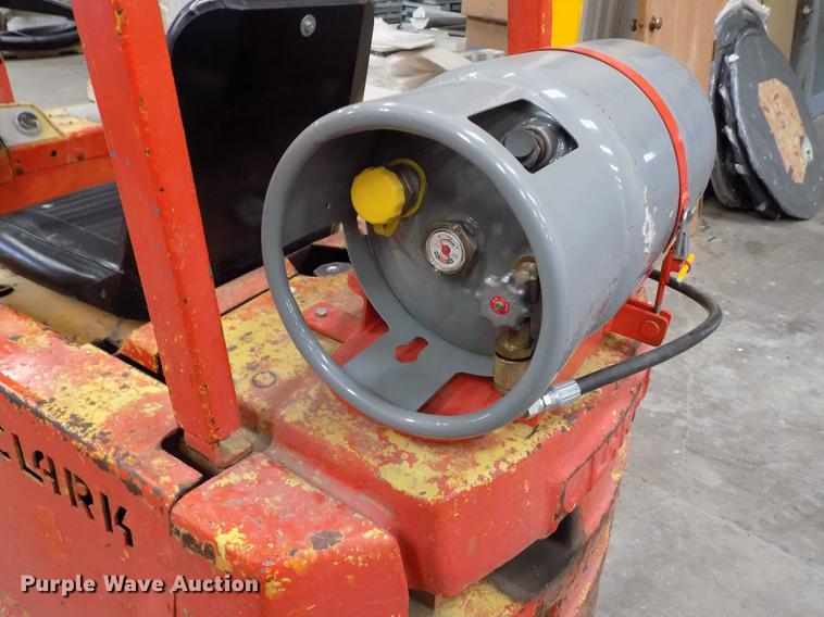 image for item FG9407 1965 Clark CF40B forklift