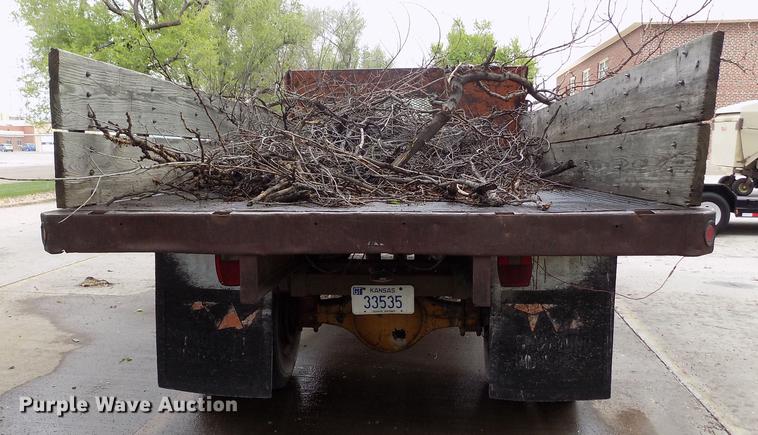 image for item FG9408 1971 International Loadstar 1700 dump truck