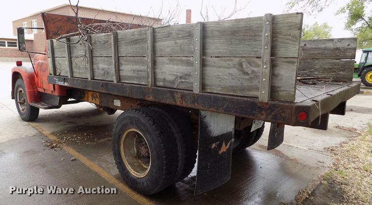 image for item FG9408 1971 International Loadstar 1700 dump truck