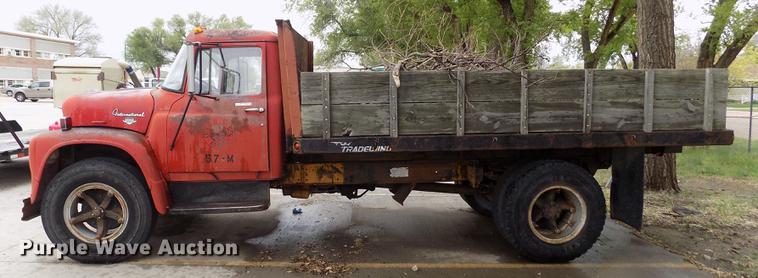 image for item FG9408 1971 International Loadstar 1700 dump truck