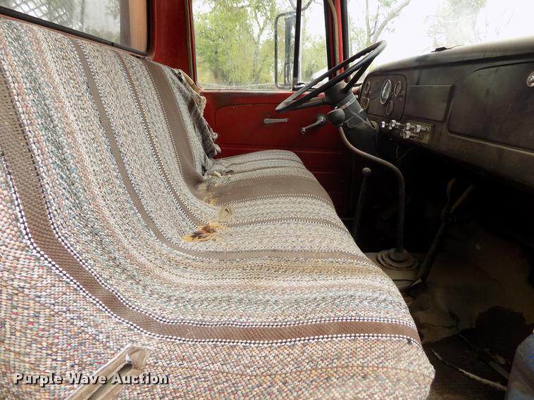 image for item FG9408 1971 International Loadstar 1700 dump truck