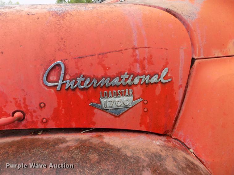 image for item FG9408 1971 International Loadstar 1700 dump truck