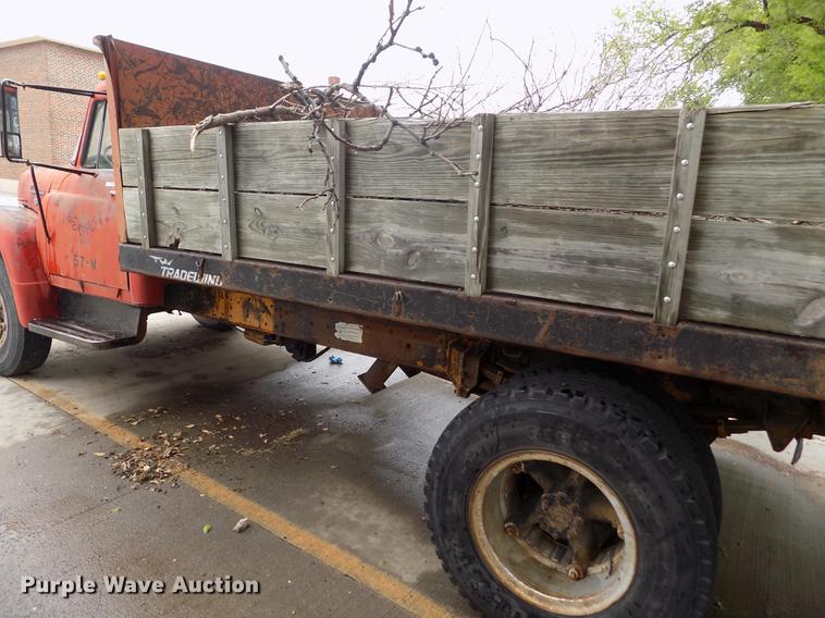 image for item FG9408 1971 International Loadstar 1700 dump truck