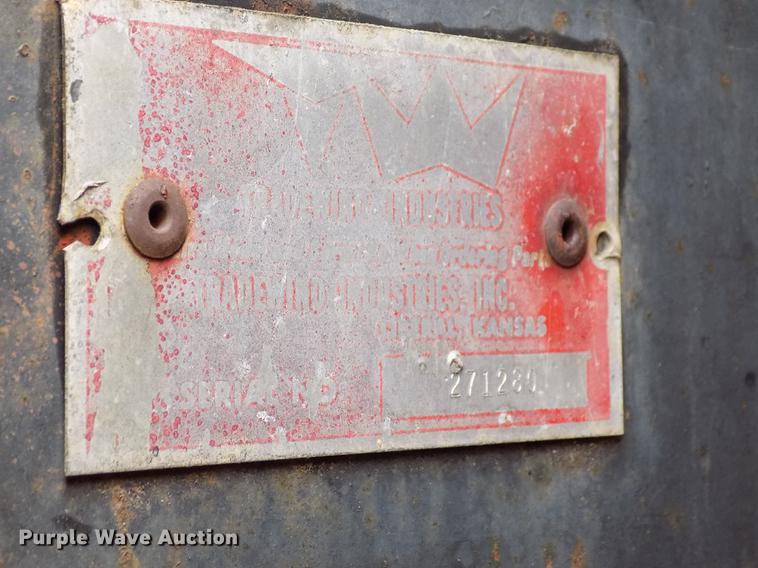 image for item FG9408 1971 International Loadstar 1700 dump truck