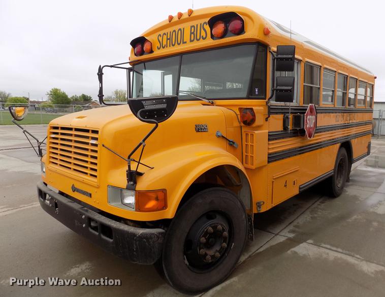 image for item FG9409 1997 International 3800 school bus