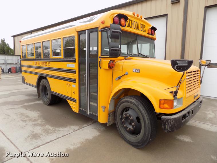 image for item FG9409 1997 International 3800 school bus