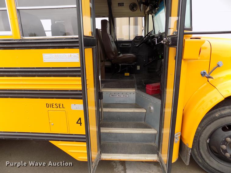 image for item FG9409 1997 International 3800 school bus