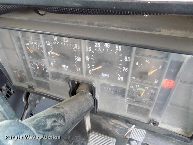 image for item FG9409 1997 International 3800 school bus