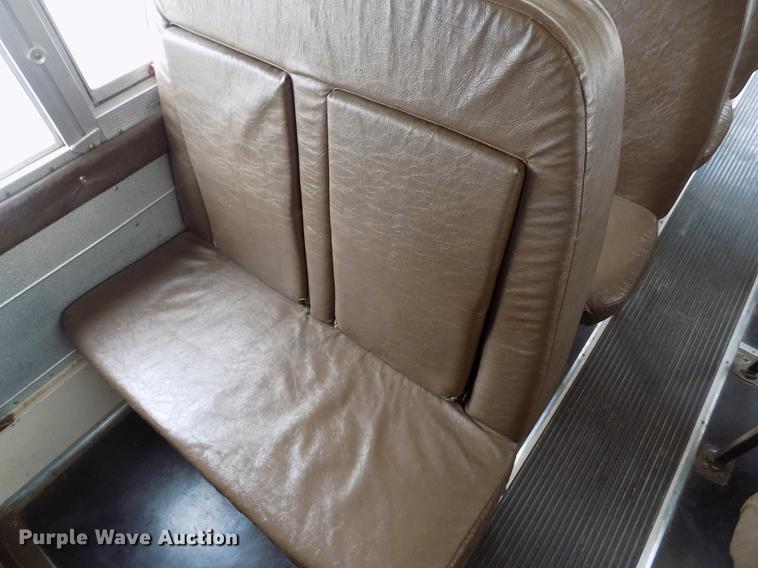 image for item FG9409 1997 International 3800 school bus