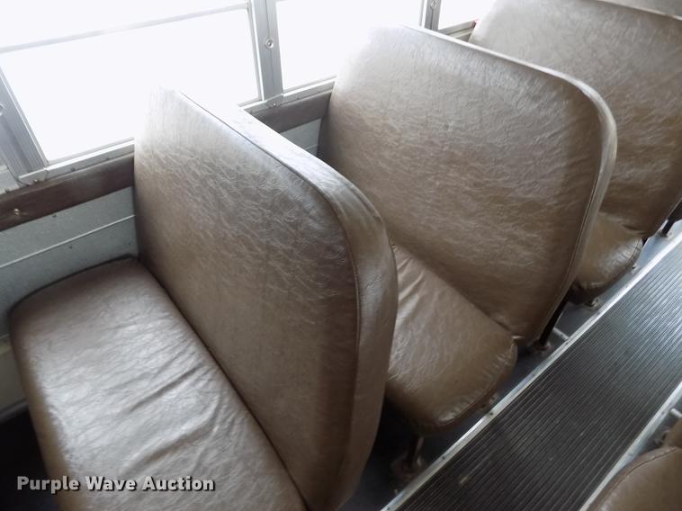 image for item FG9409 1997 International 3800 school bus