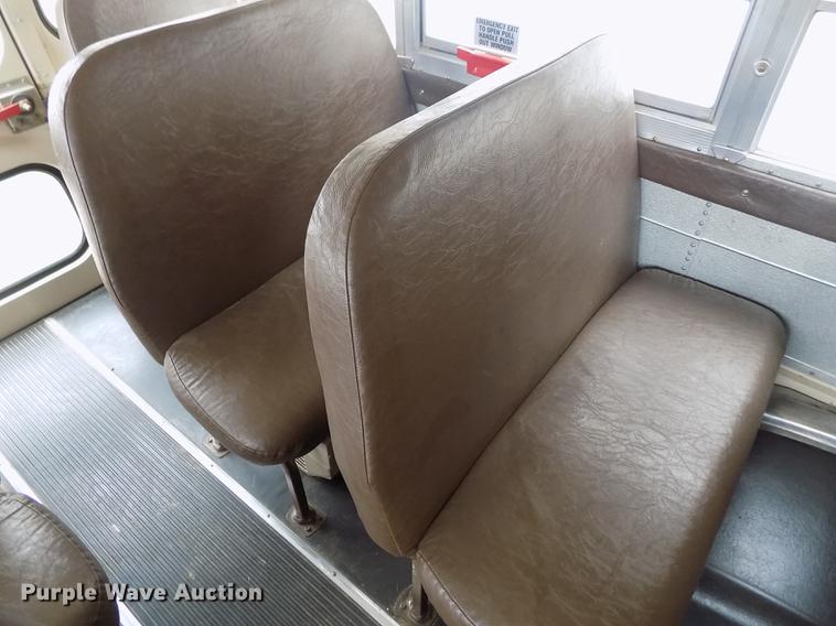 image for item FG9409 1997 International 3800 school bus