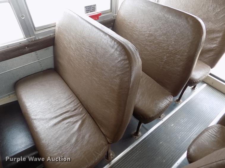 image for item FG9409 1997 International 3800 school bus