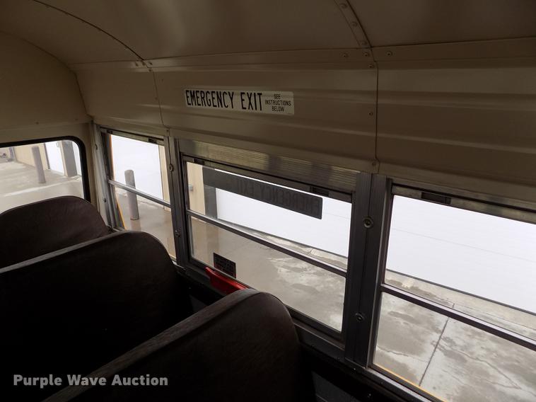 image for item FG9409 1997 International 3800 school bus