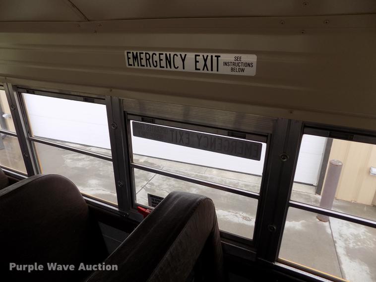 image for item FG9409 1997 International 3800 school bus