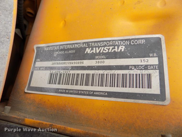 image for item FG9409 1997 International 3800 school bus