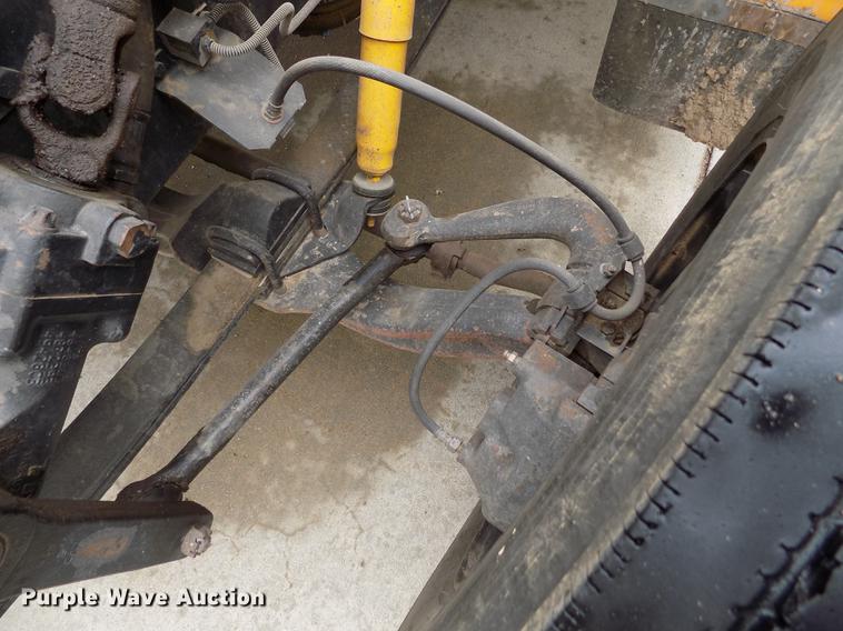 image for item FG9409 1997 International 3800 school bus