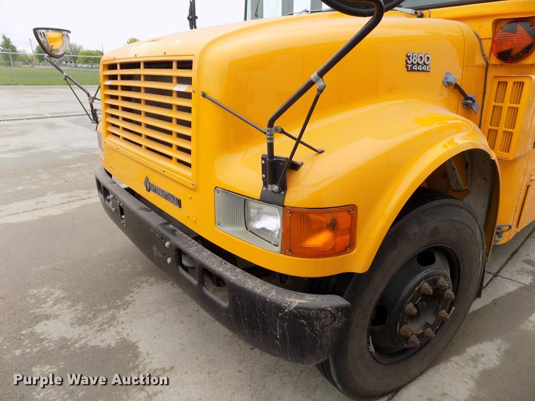 image for item FG9409 1997 International 3800 school bus