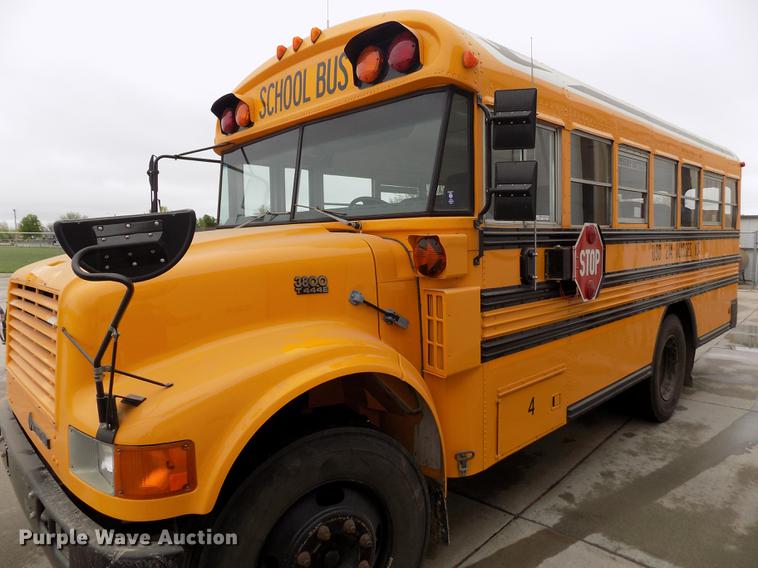 image for item FG9409 1997 International 3800 school bus