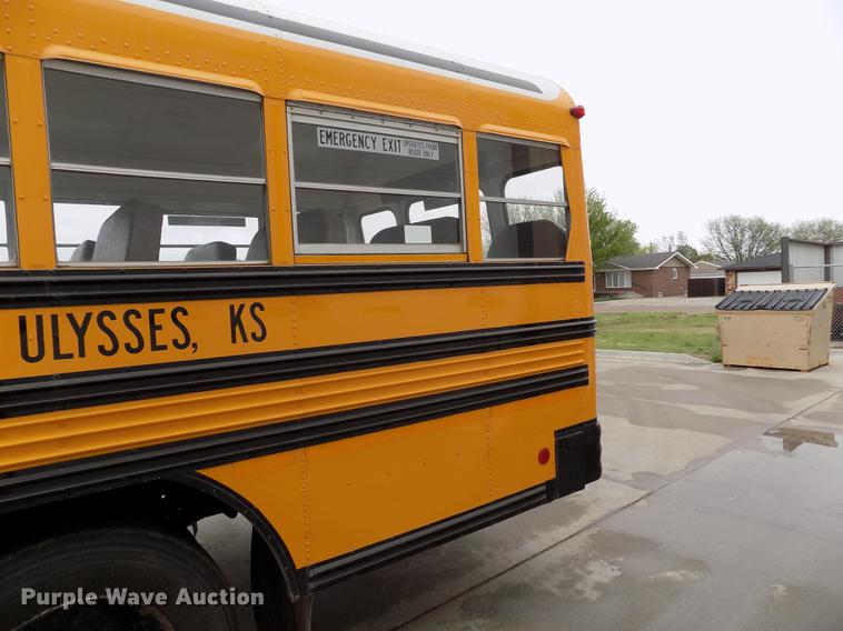 image for item FG9409 1997 International 3800 school bus