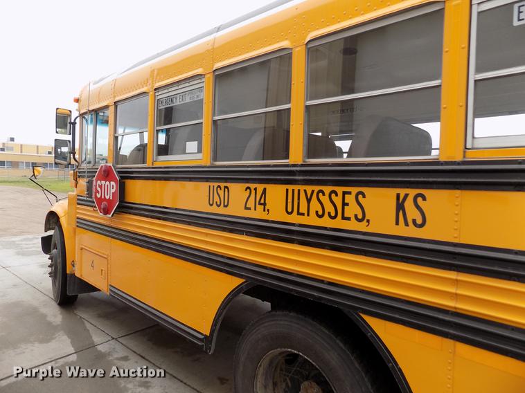 image for item FG9409 1997 International 3800 school bus