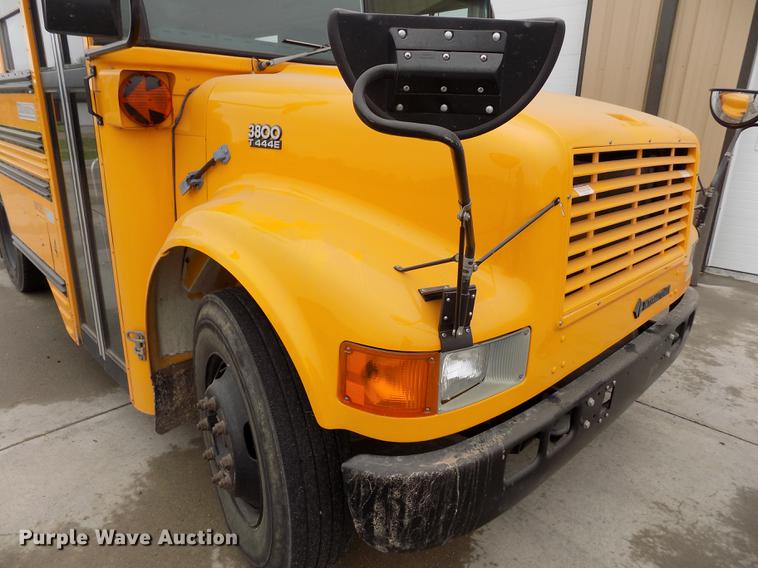 image for item FG9409 1997 International 3800 school bus