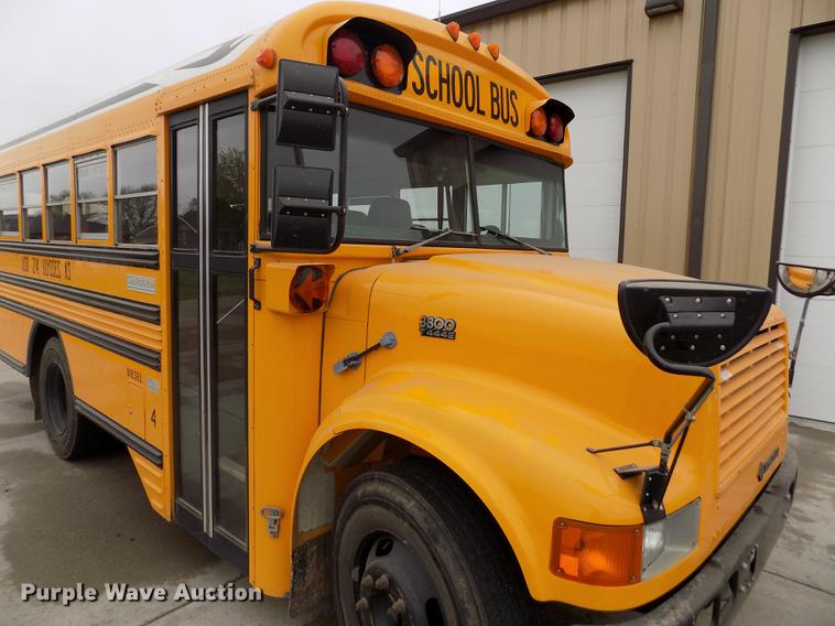 image for item FG9409 1997 International 3800 school bus