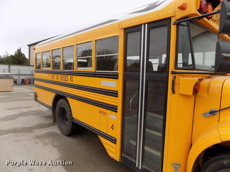 image for item FG9409 1997 International 3800 school bus