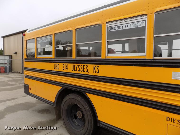 image for item FG9409 1997 International 3800 school bus