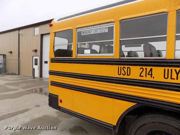 image for item FG9409 1997 International 3800 school bus
