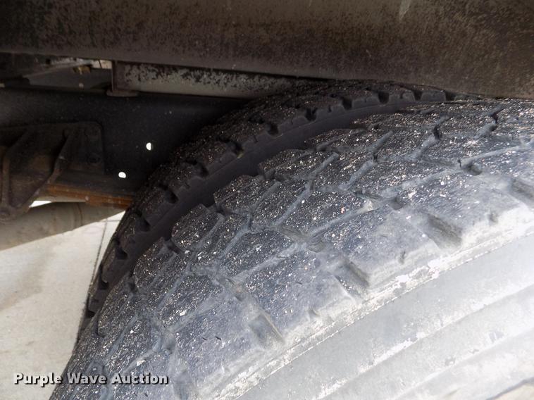 image for item FG9409 1997 International 3800 school bus