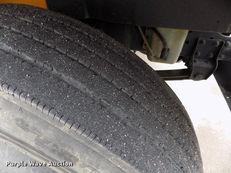 image for item FG9409 1997 International 3800 school bus