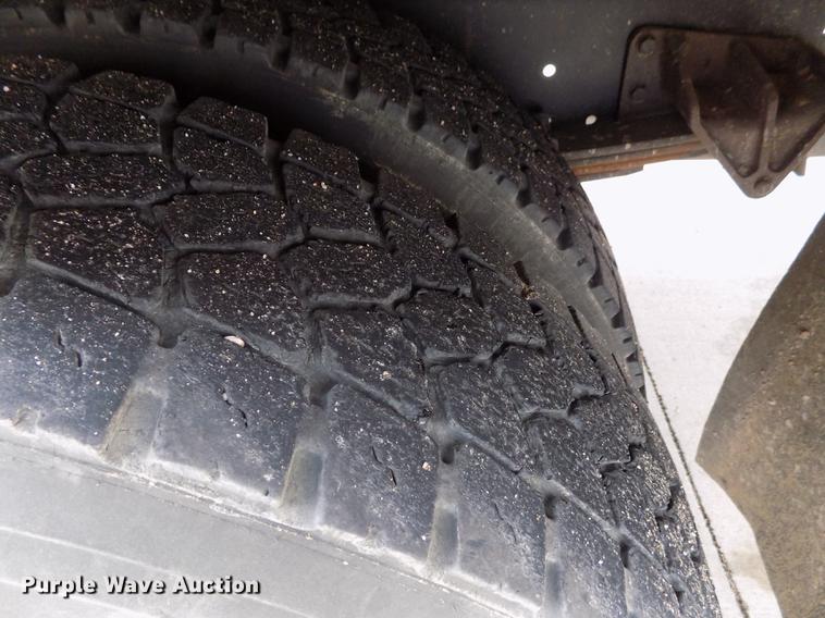 image for item FG9409 1997 International 3800 school bus